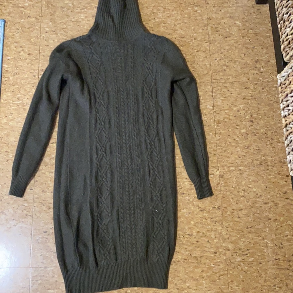 J.Crew XS green sweater dress turtleneck long sleeve with cable design